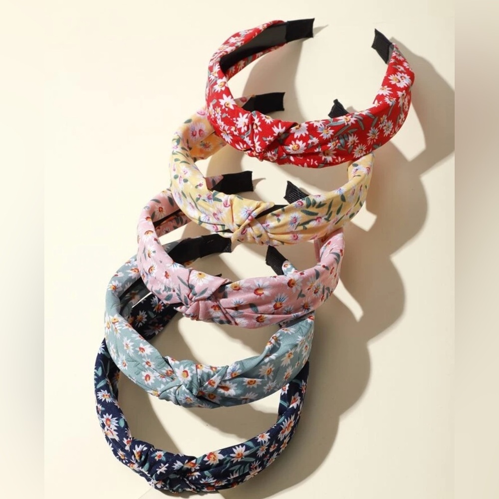 NWT Floral Knotted Headband